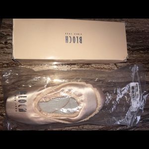 Bloch Pointe Shoes - Read Description